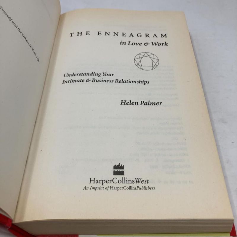 Libro HarperOne Enneagrama en el Amor y el Trabajo