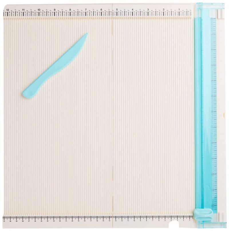 Tabla de Corte We R Memory Keepers 30x30 cm con Herramienta de Marcado