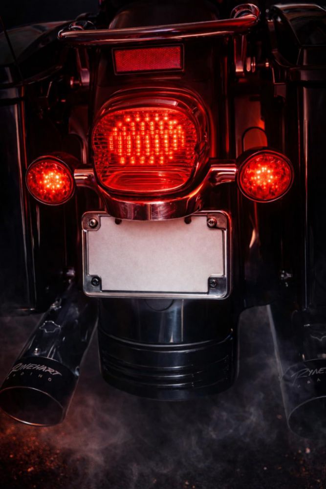 Luz de freno LED estroboscópica Eagle Lights para Harley Davidson