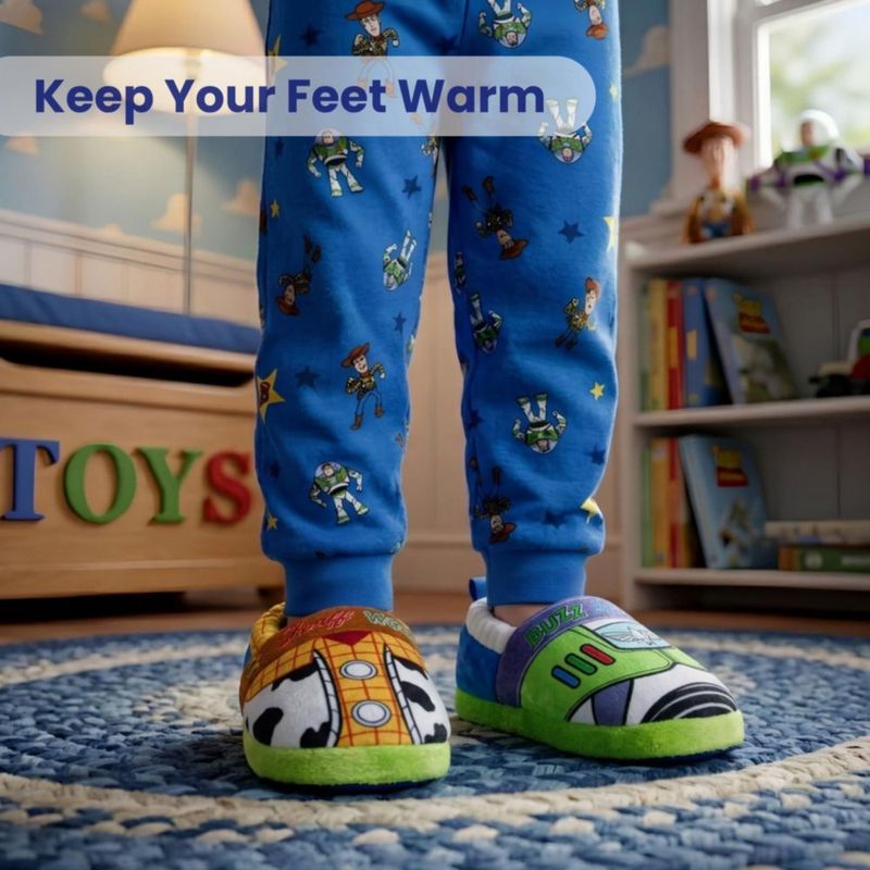 Pantufla Disney Toy Story de peluche estilo A y con diseño cartoon