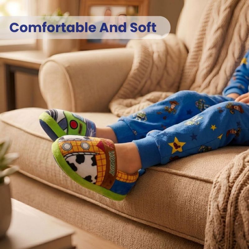 Pantufla Disney Toy Story de peluche estilo A y con diseño cartoon
