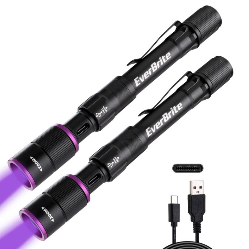 Linterna EverBrite Juego de 2 USB-C Recargable UV/Blanca