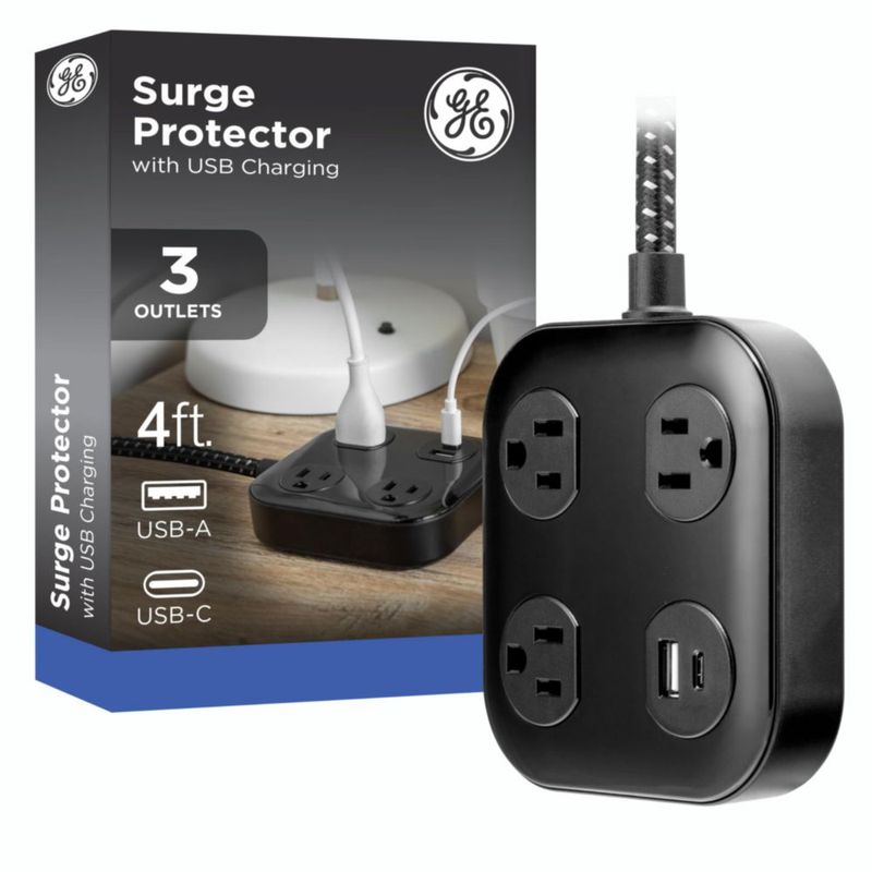 Regleta GE 12 m con puertos USB y 3 tomacorrientes