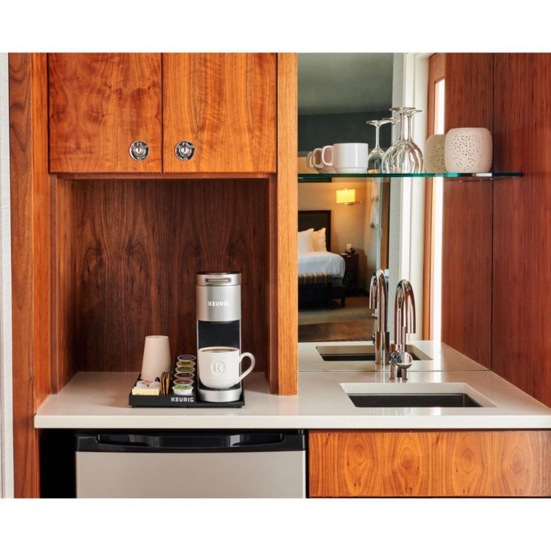 Bandeja de café Keurig K‑Suite de plástico ABS negro