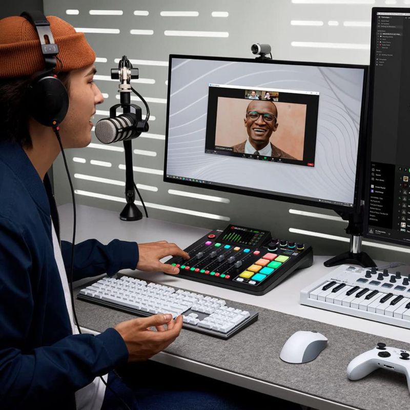 Kit de Micrófono StreamEye PodMic con Brazo Articulado y Cable XLR
