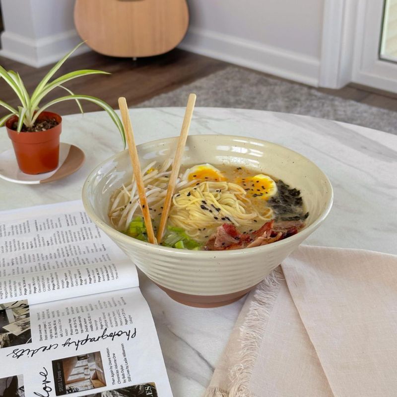 Juego de tazones para ramen MORA 2x45 oz aptos para microondas tono neutro