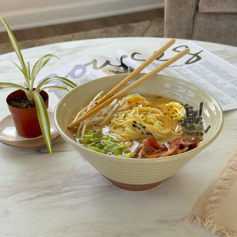 Juego de tazones para ramen MORA 2x45 oz aptos para microondas tono neutro