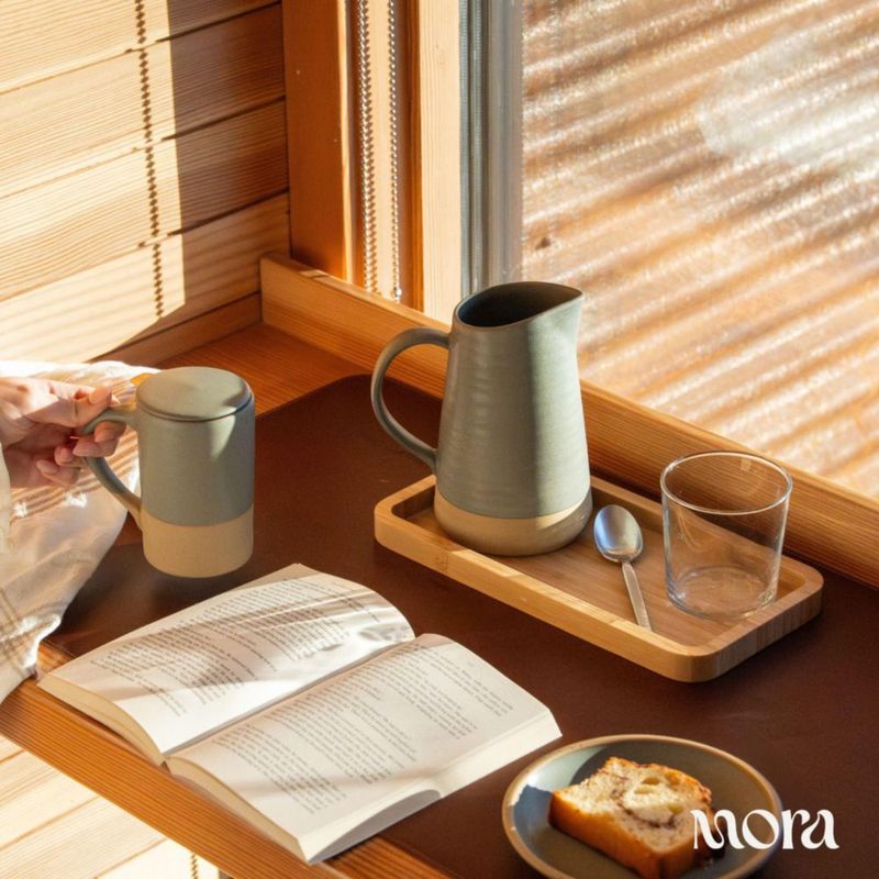 Taza de té de cerámica MORA con infusor de hojas sueltas cuchara y tapa 12 oz apta para microondas y lavavajillas - Esmalte mate rústico colador de té