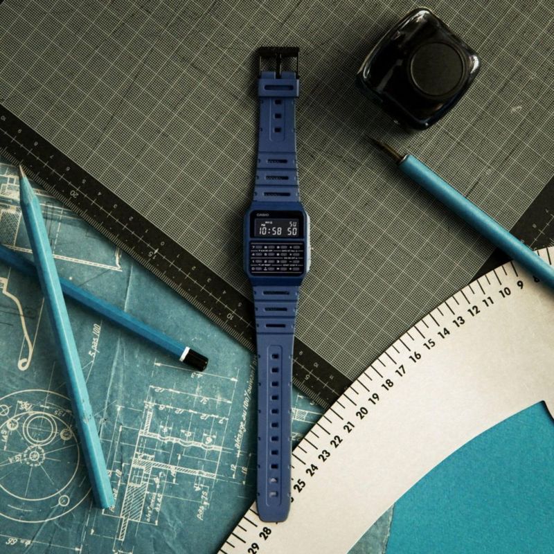 Reloj digital Casio CA-53WF-2B azul de 34 mm