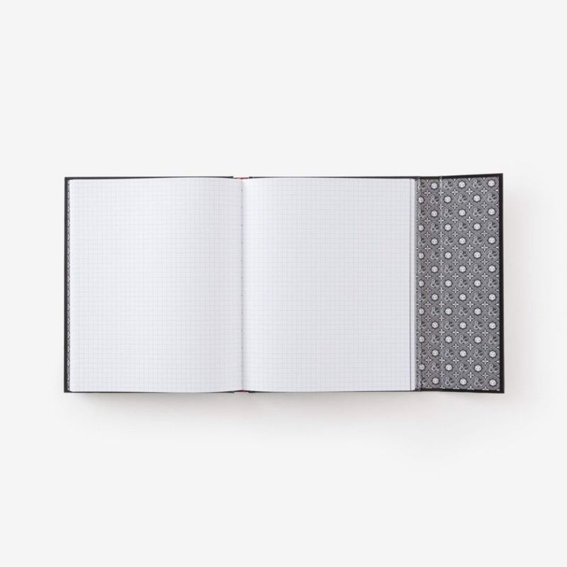 Cuaderno CROWN Dungeons & Dragons con papel cuadriculado