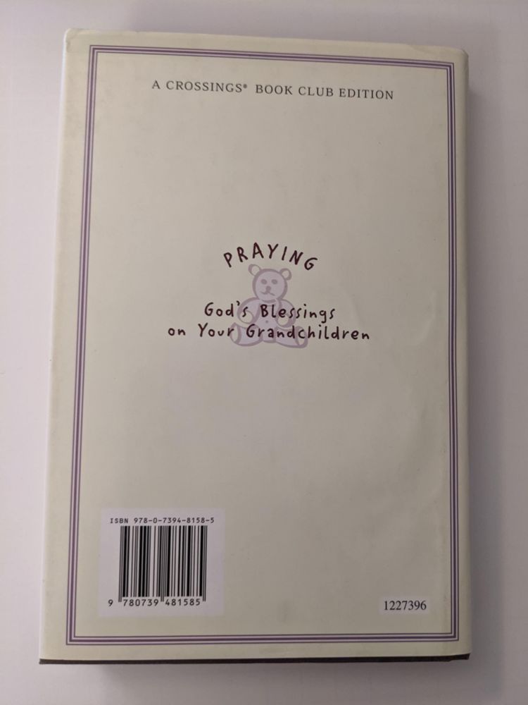 Libro Zondervan "Abuela Necesito Tus Oraciones: Bendiciendo a Tus Nietos a través del Poder de la Oración"