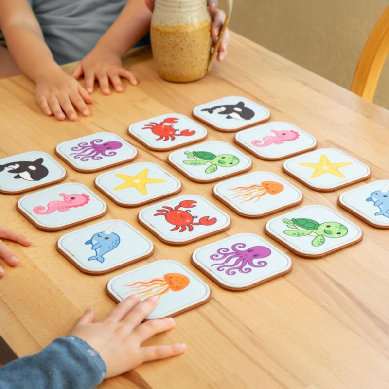 Juego de Emparejar Peapod Play de Criaturas Marinas en Fieltro - 16 piezas