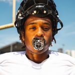 Protector bucal de fútbol Battle Sports Binky Oxygen - Correa desmontable máxima ventilación compatible con brackets y sin necesidad de hervir - Rosa