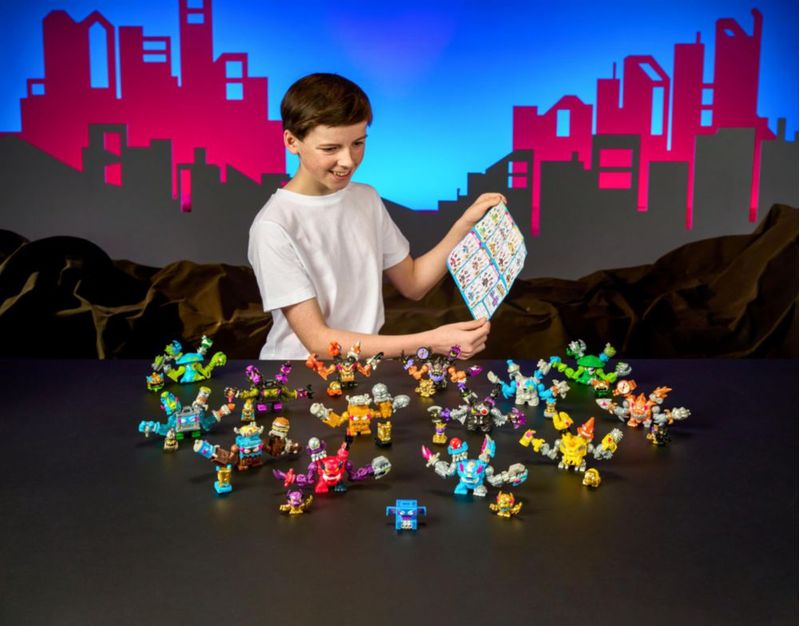 Swarms MRBEAST LAB MEGA-TECH Pack de 14 Figuras en Maletín