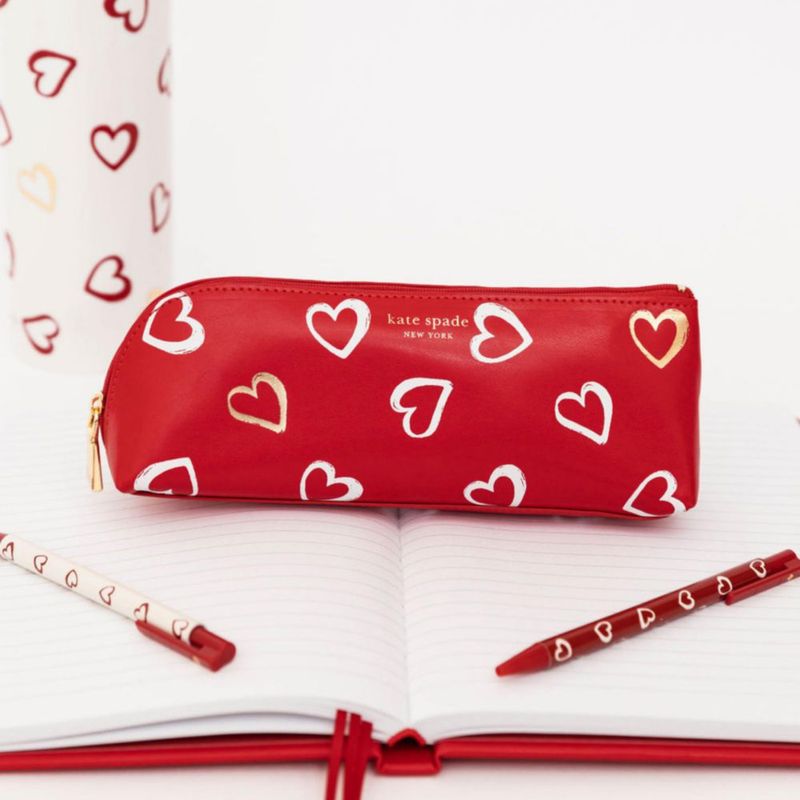 Estuche para lápices y bolígrafos Kate Spade New York 22 cm Corazones