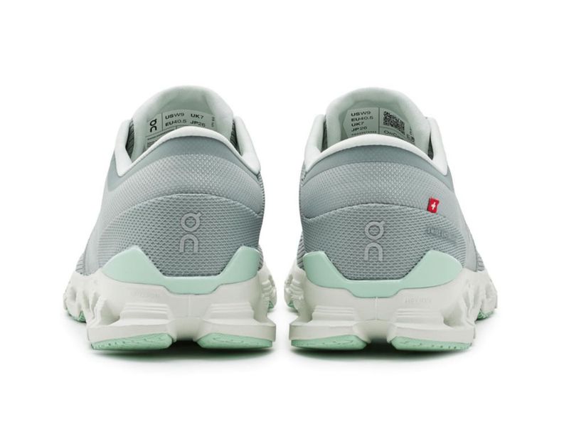 Zapatillas para mujer On Cloud X 4 Tin/Iceberg 5.5 (mediana)