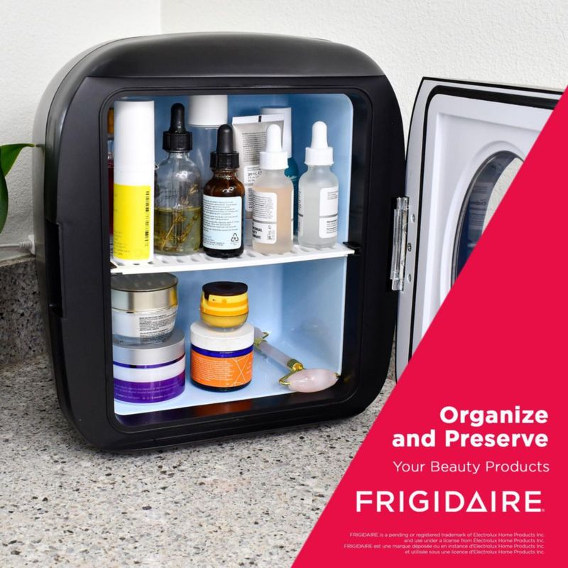 Minirefrigerador Frigidaire EFMIS462 Retro 9 L 12 latas negro