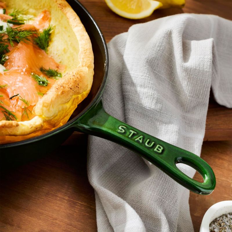 Sartén tradicional STAUB 28 cm verde albahaca de hierro fundido