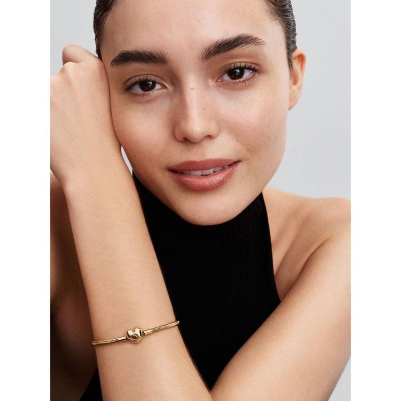 Pulsera Pandora Moments de cadena serpenteada con cierre de corazón 20 cm chapada en oro 14k