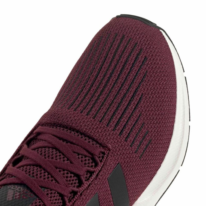 Zapatillas adidas Swift Run 1.0 Granate/Negro/Off White talla 10
