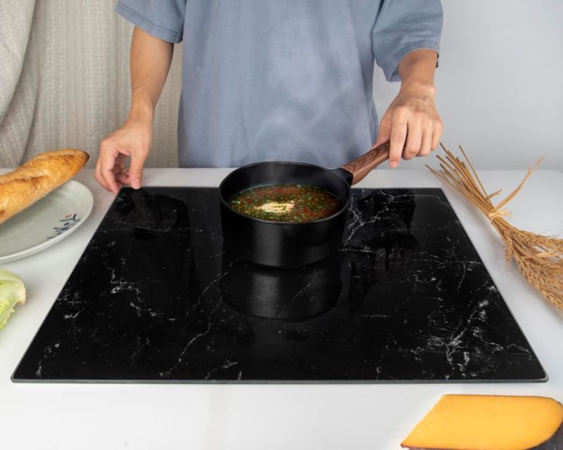 Tabla de cortar de vidrio Kitchenville 51 × 41 cm efecto mármol negro