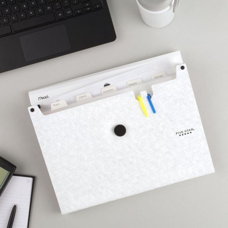 Organizador de Archivos Five Star de 6 Bolsillos Blanco con Cuerda Elástica