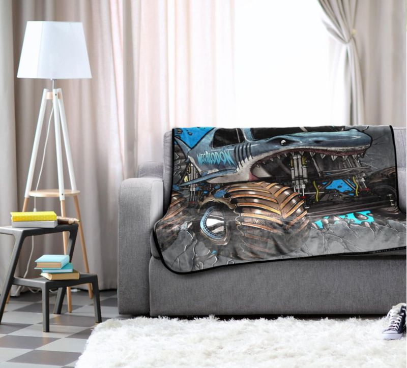 Manta Jay Franco 117x152 cm Monster Jam Megalodón
