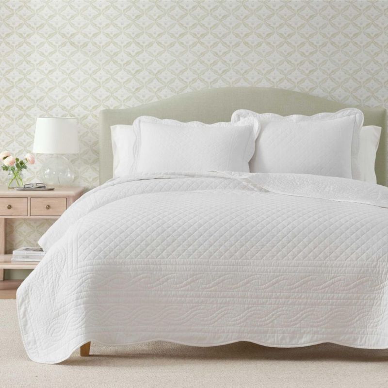 Juego de colcha Queen Martha Stewart 230×230 cm con 2 fundas decorativas