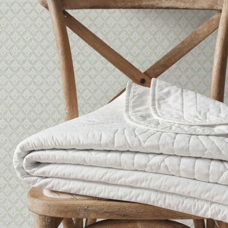 Juego de colcha Queen Martha Stewart 230×230 cm con 2 fundas decorativas