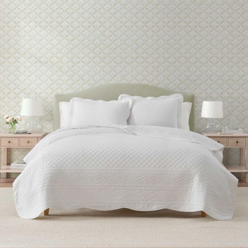 Juego de colcha Queen Martha Stewart 230×230 cm con 2 fundas decorativas