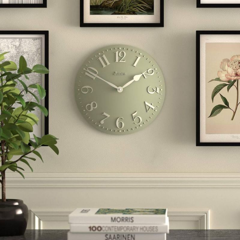 Reloj de pared JONES CLOCKS Betty 30x30 cm Verde Salvia de cuarzo