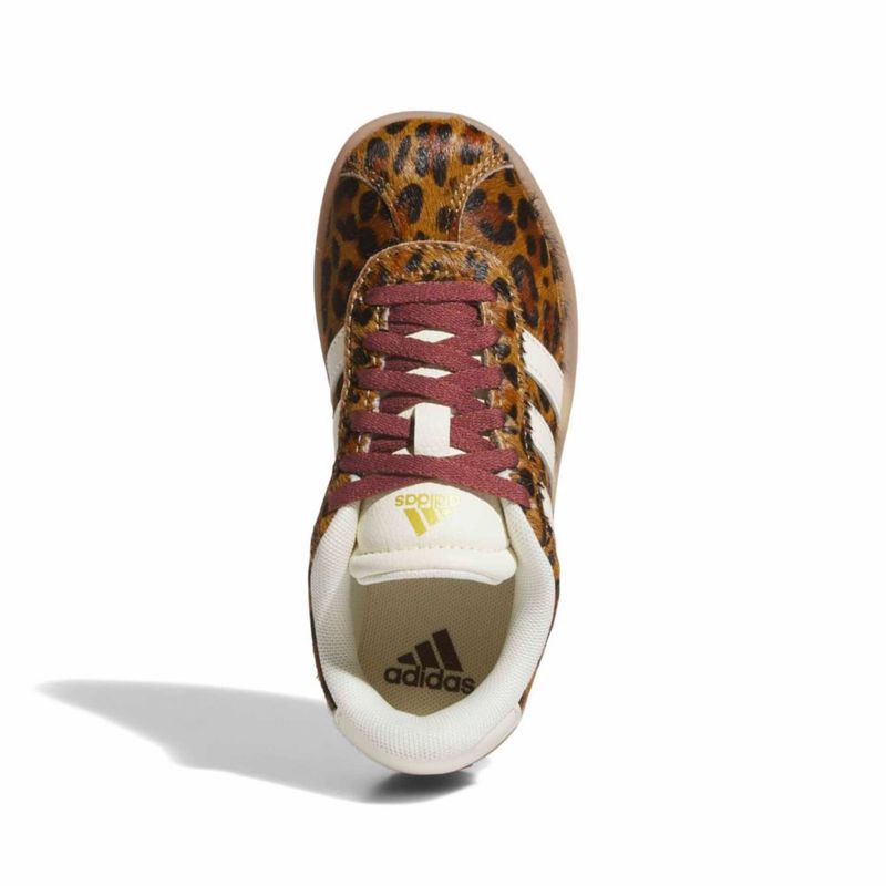 Zapatillas adidas VL Court 3.0 color crema/blanco y negro talla 11 (EE. UU. niños)