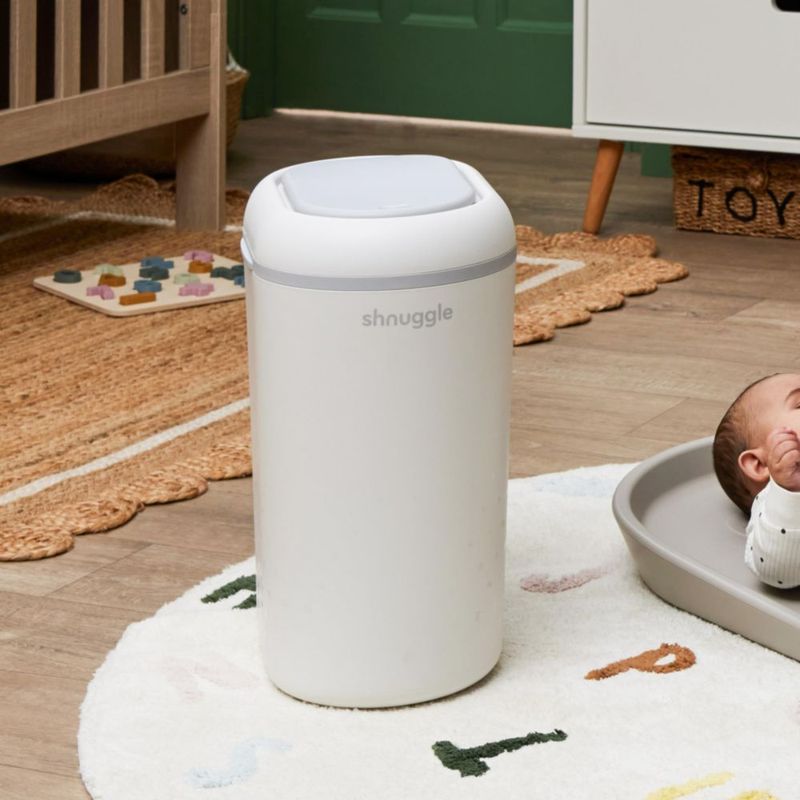 Cubo de Basura SHNUGGLE 10L Blanco con Cierre Antiolor para Guardería