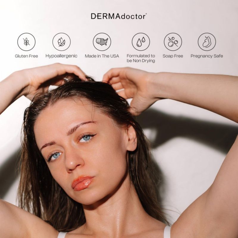 Limpiador facial DERMAdoctor 210 ml con ácido glicólico antiarrugas
