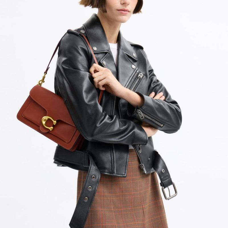 Bolso Coach Tabby de 26 cm en Cuero de Grano Suave