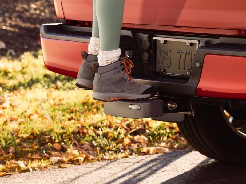 Escalón BumpStep WeatherTech 30 cm para receptor de enganche de 2 pulgadas