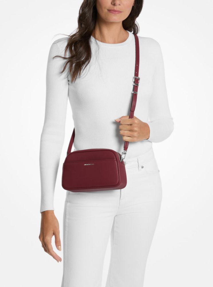 Bolso Michael Kors Jet Set Small color Oxblood