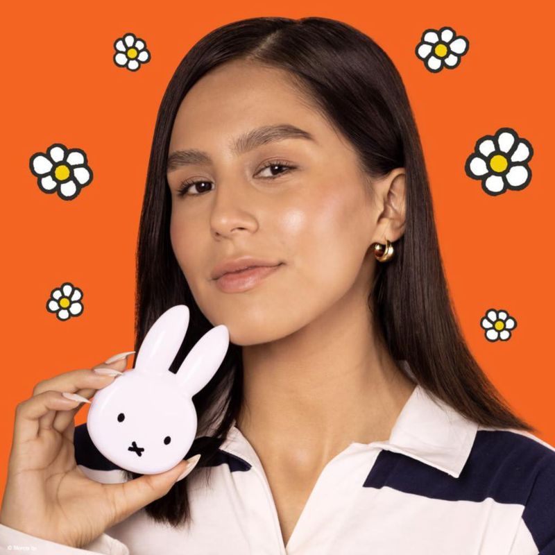 Espejo compacto The Crème Shop Miffy de doble cara HD