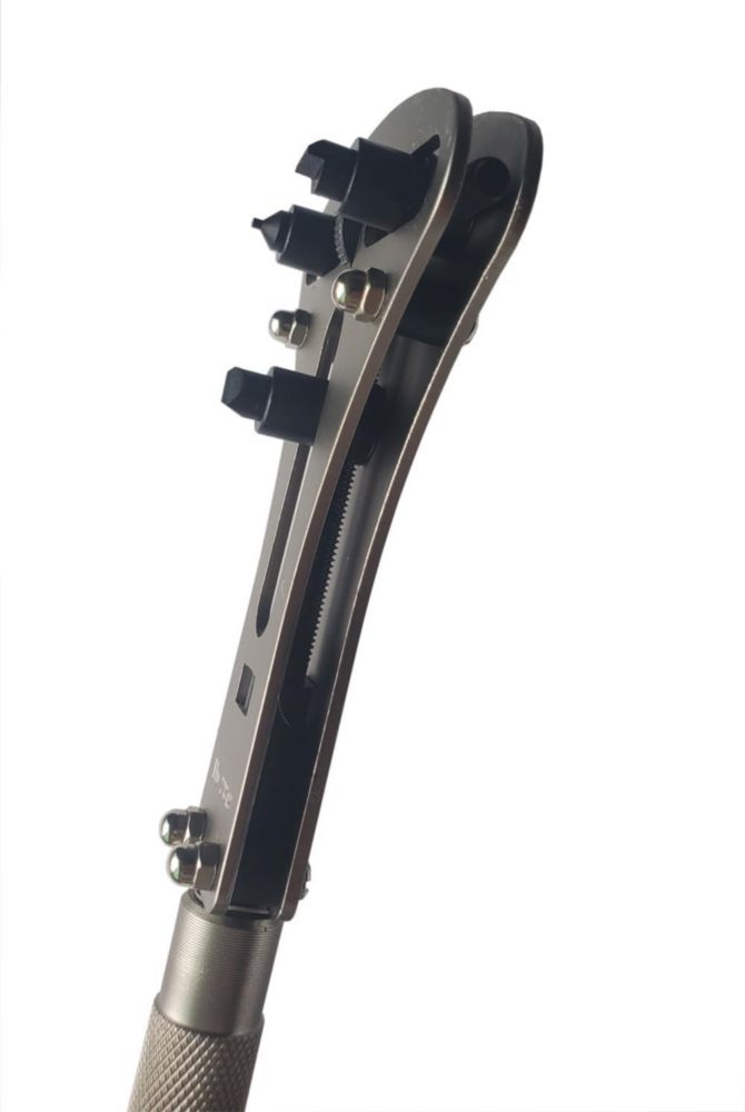 Juego de Herramientas OTOOLWORLD 55 mm – Llave y 12 Puntas