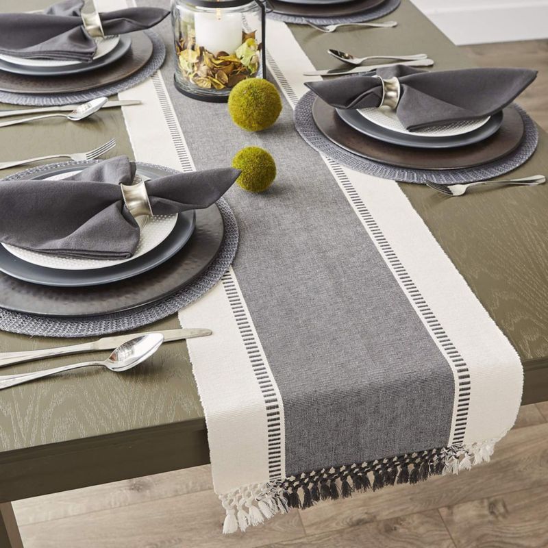 Camino de mesa DII Dobby Stripe tejido 33 x 183 cm color gris mineral