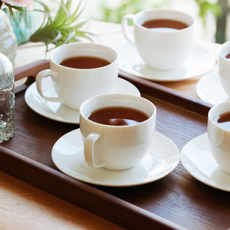 Juego de 6 tazas y platillos de porcelana blanca 240 ml – Brew To A Tea