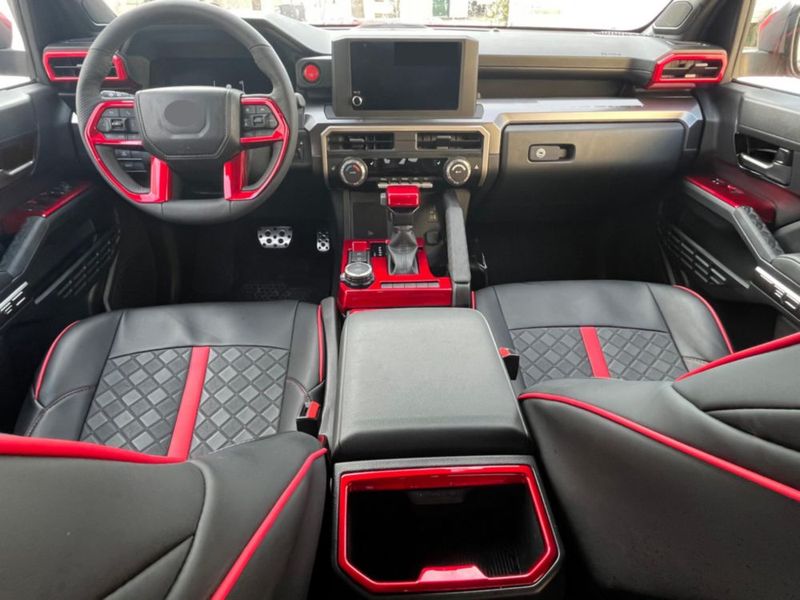 Portavasos KUJOOY Toyota Tacoma 2024-2026 Rojo ABS