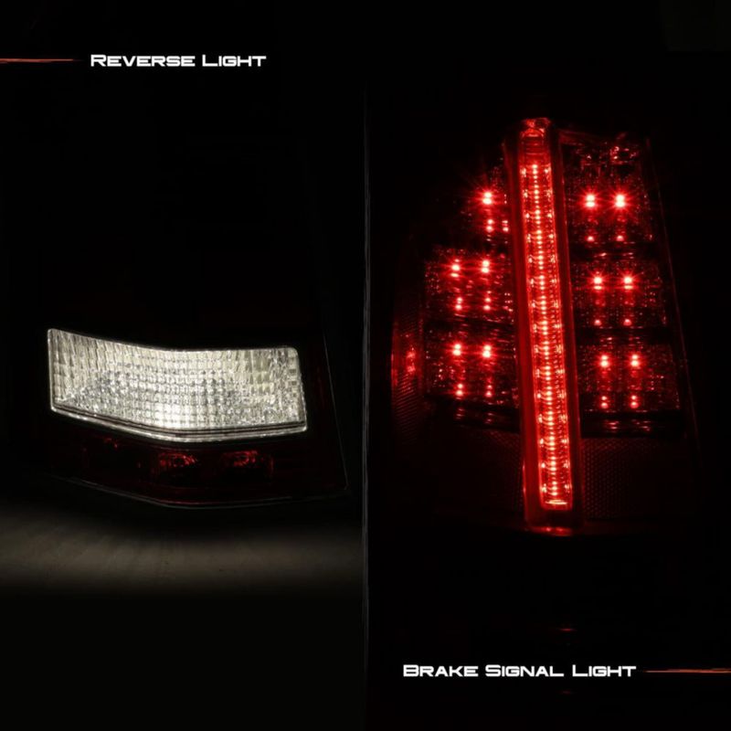 Luz trasera AKKON Chrysler 300 2011-2013 cromo/rojo