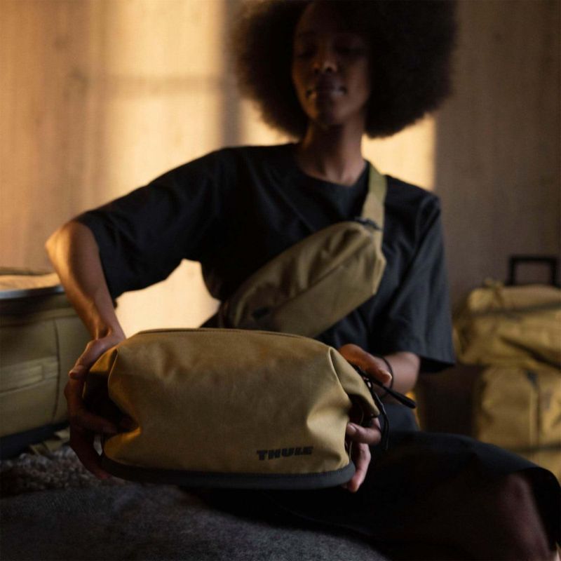 Bolsa de aseo y maquillaje Thule resistente al agua