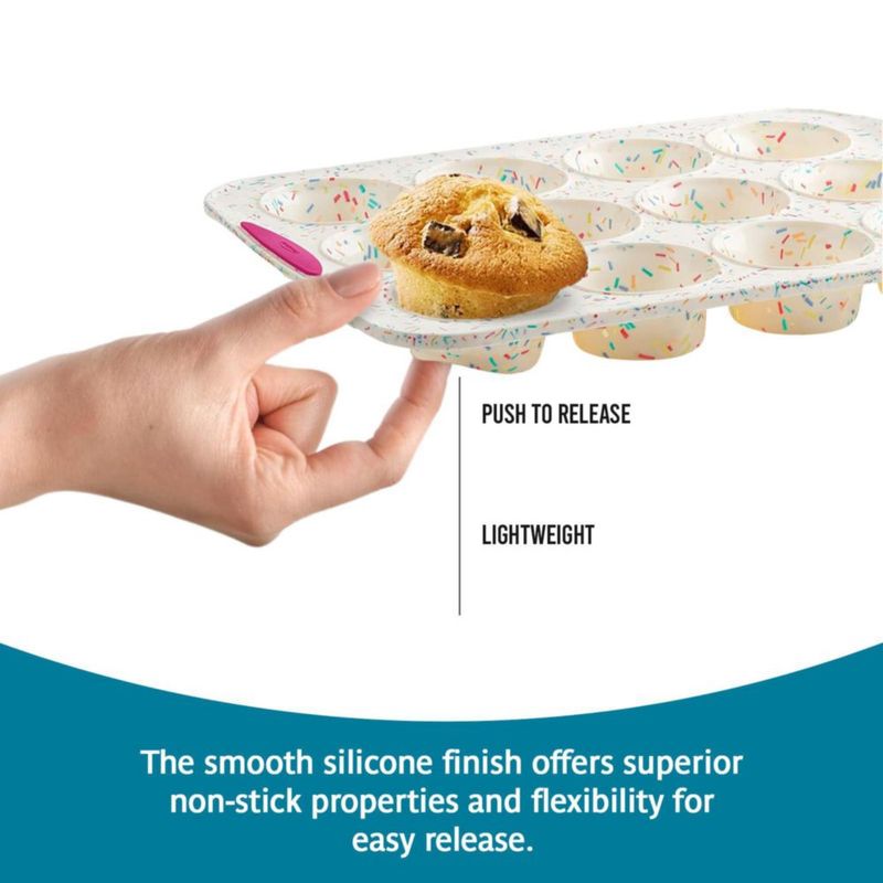 Molde para muffins Trudeau de 12 cavidades Confetti/Fucsia