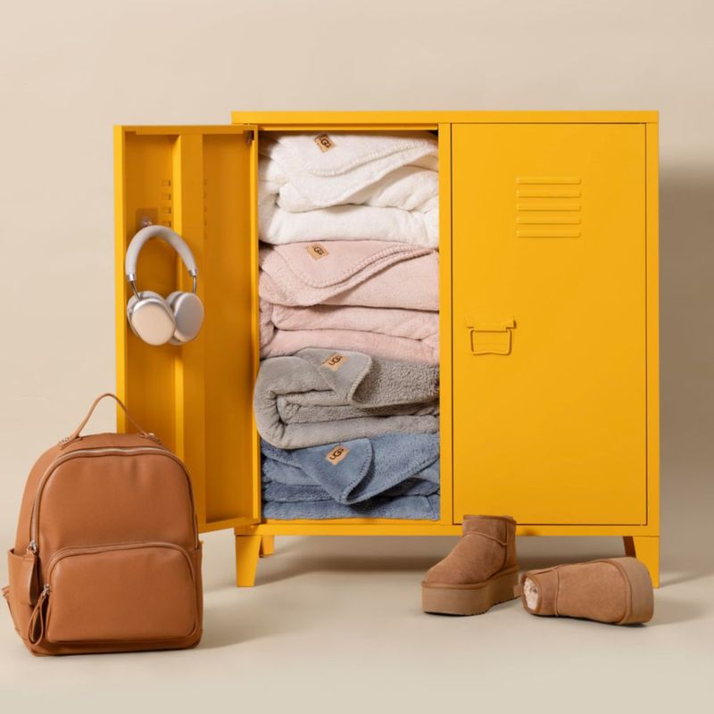 Manta UGG 167 cm x 228 cm de forro polar de felpa blanca