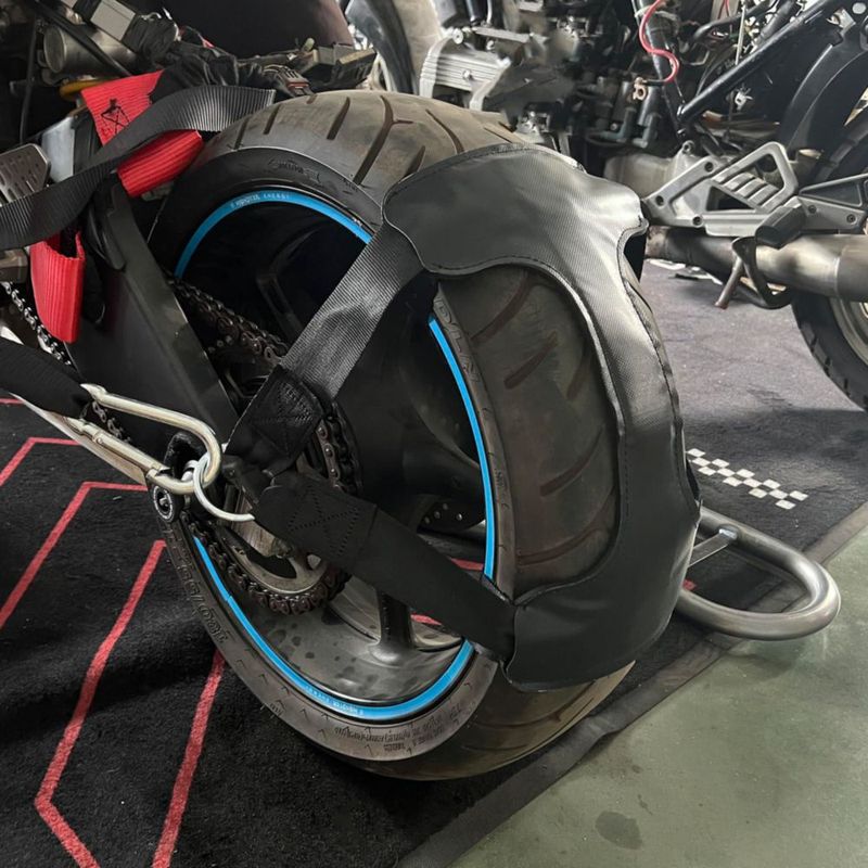 Correa de amarre MOTO4U para rueda trasera de motocicleta - negra