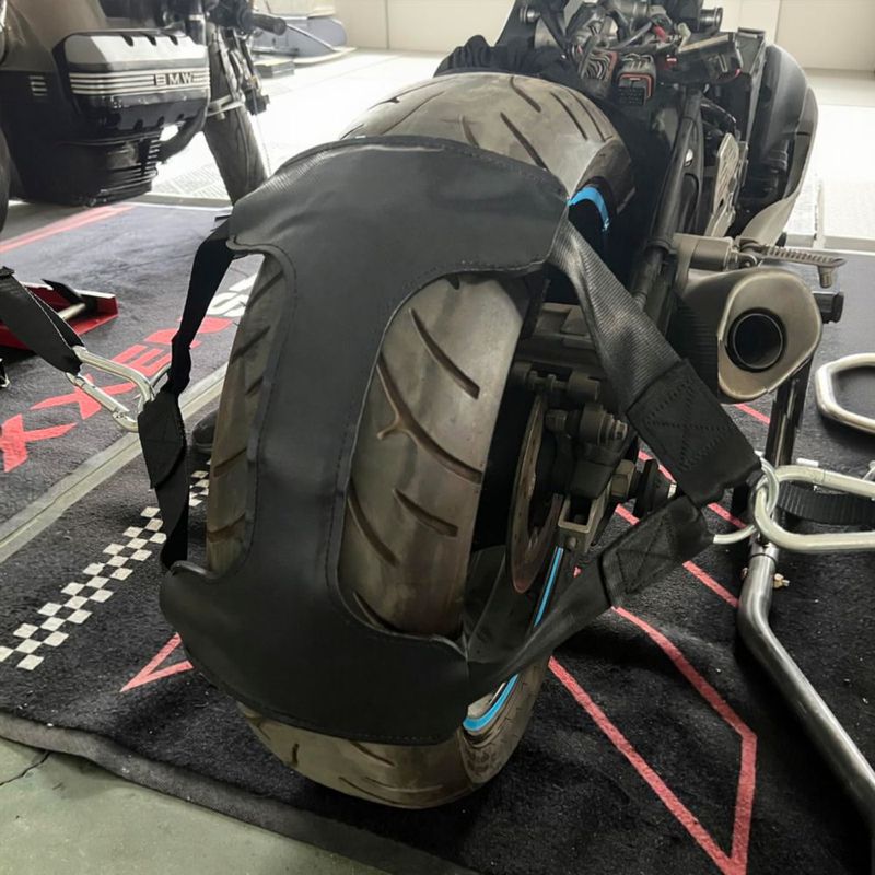Correa de amarre MOTO4U para rueda trasera de motocicleta - negra