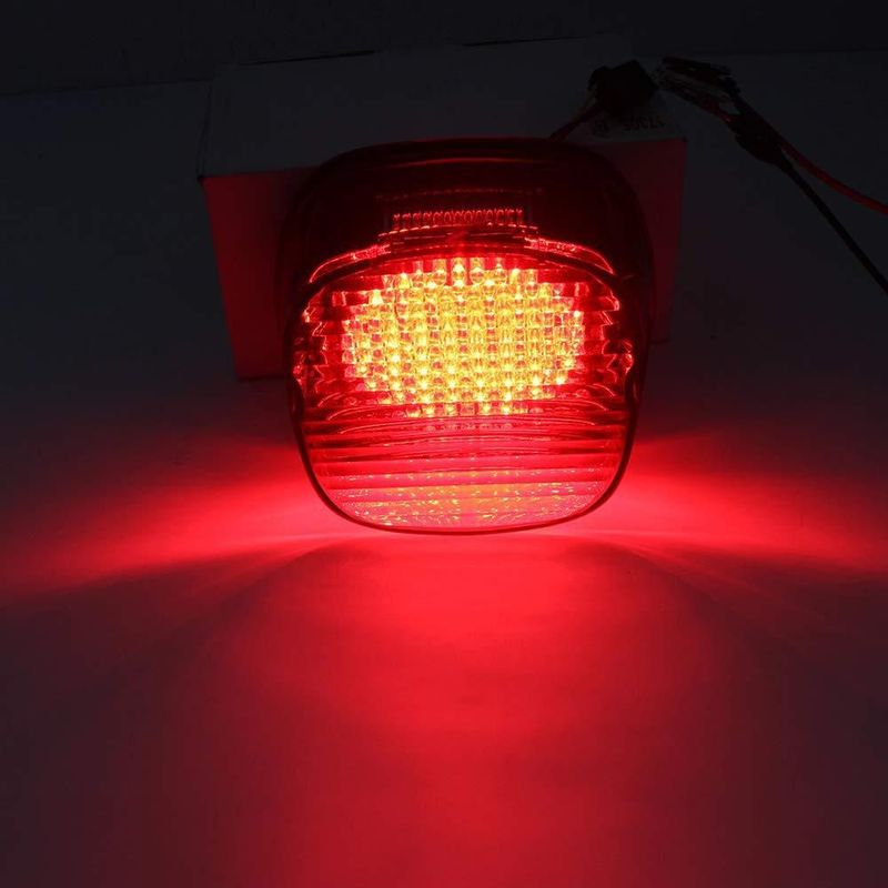 Luz trasera Eagle Lights LED ahumada con destello estroboscópico