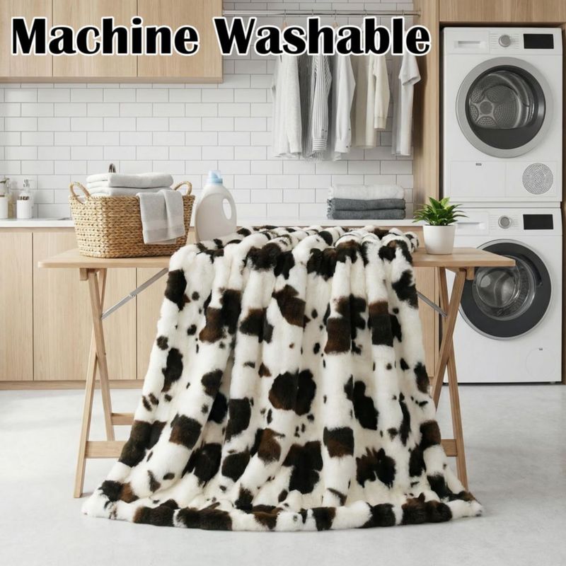 Manta SpottedCozy con Estampado de Vaca Pelaje Sintético Ultra Suave